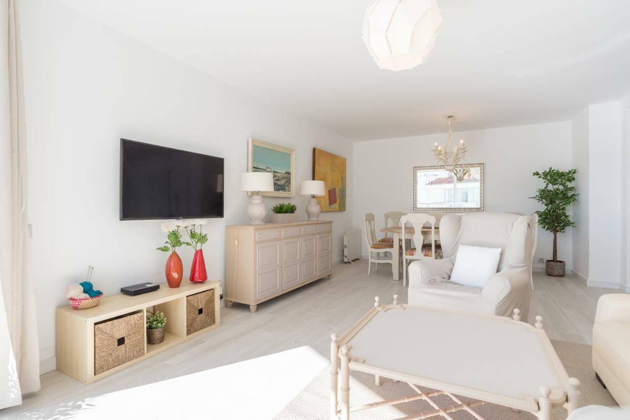 Tgh/ Marbella Beachfront And Center Exterior foto